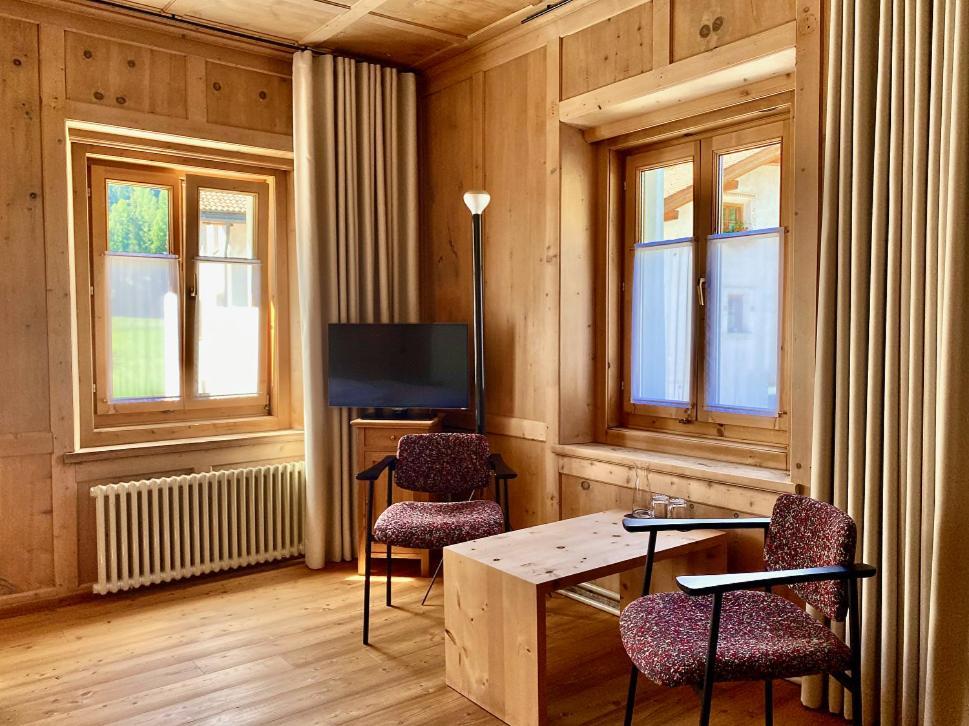 Hotel Central La Fainera Superior Valchava Buitenkant foto